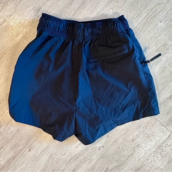 BLACK Beardedgoat- Summit Short - Picture 2 of 2